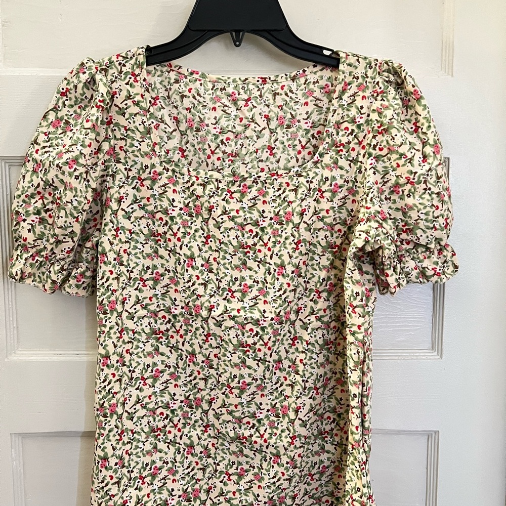SHEIN Cream Square-Neck Puff Sleeve Blouse with Pink Floral